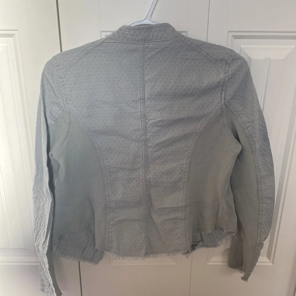 Pretty jacket - Picture 3 of 3